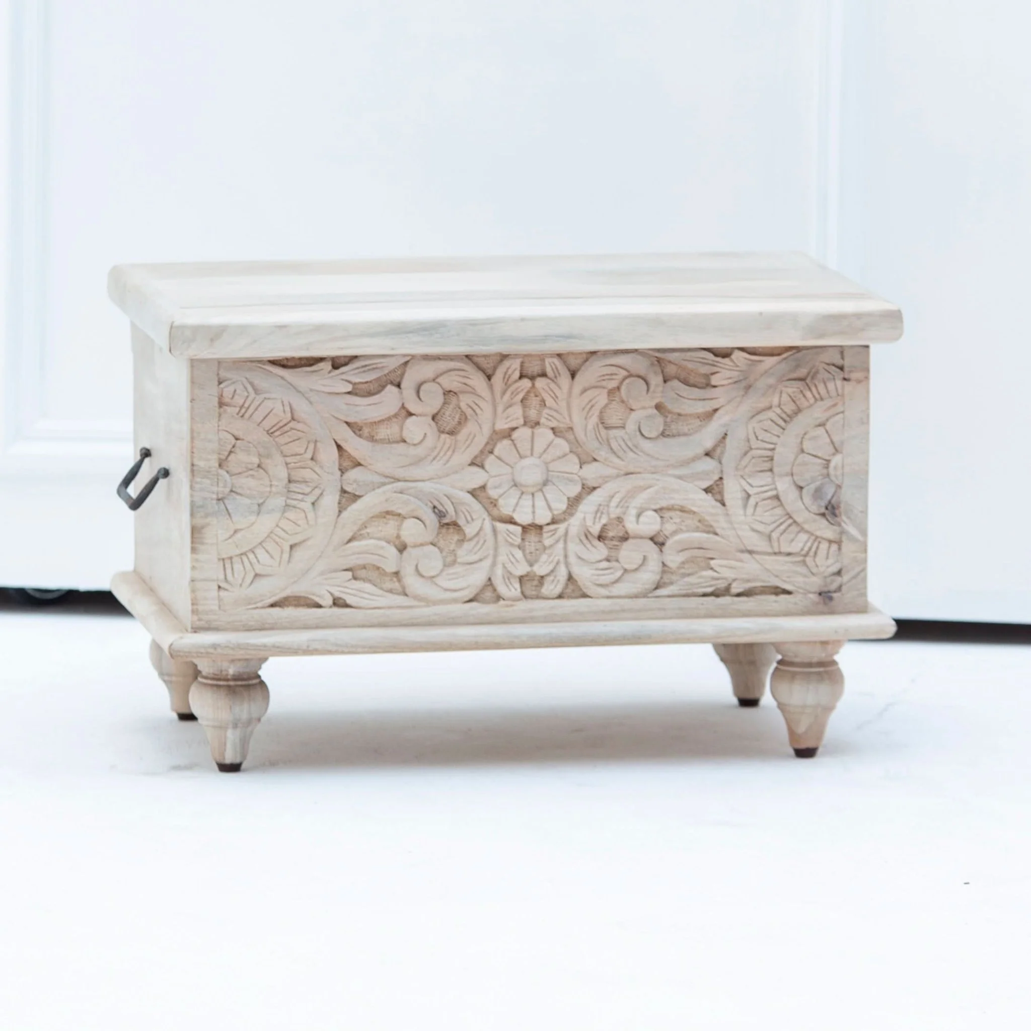 DABORA CARVING WOODEN FOUR DOOR SIDEBOARD - Image 3